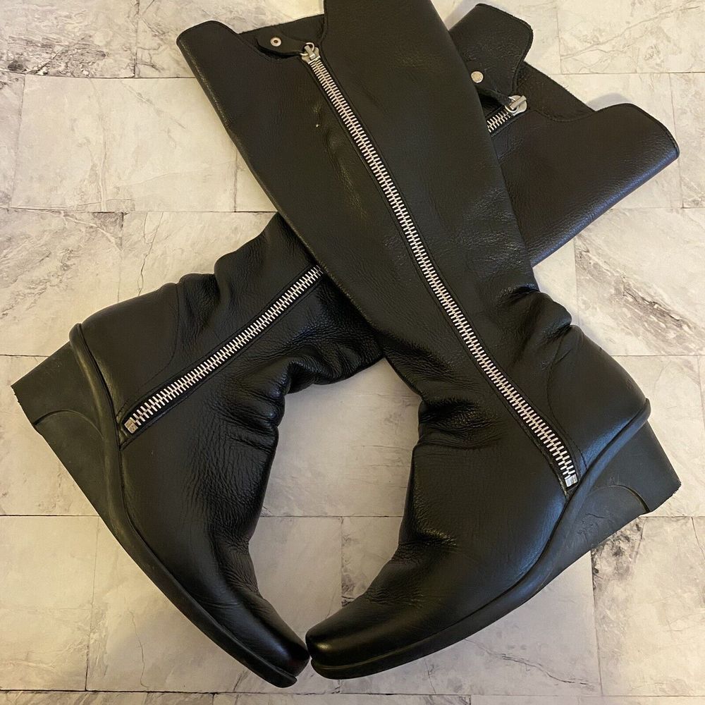 Arche Womens knee high black leather boots size 6.5; full silver zipper